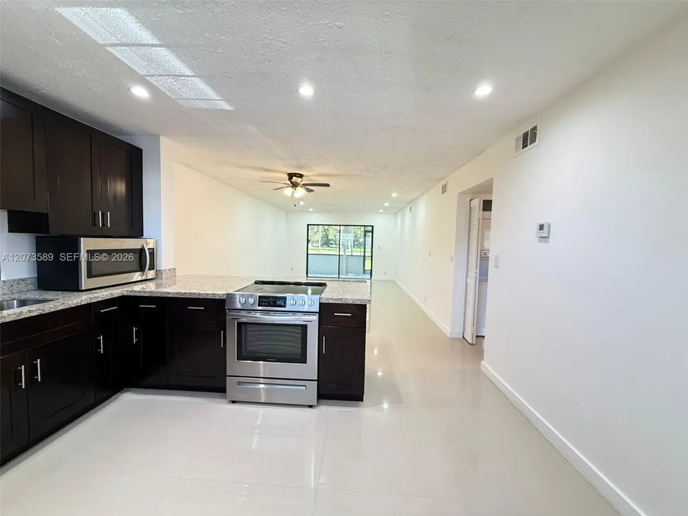 6095 Sabal Palm Blvd #103 Tamarac, FL 33319
