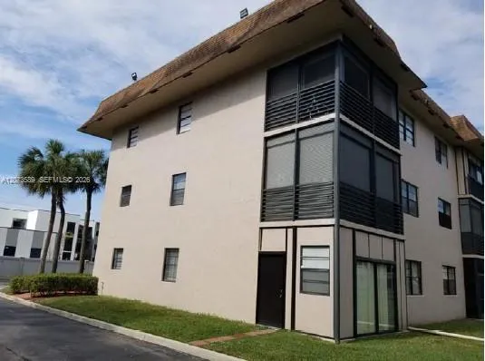6095 Sabal Palm Blvd #103 Tamarac, FL 33319