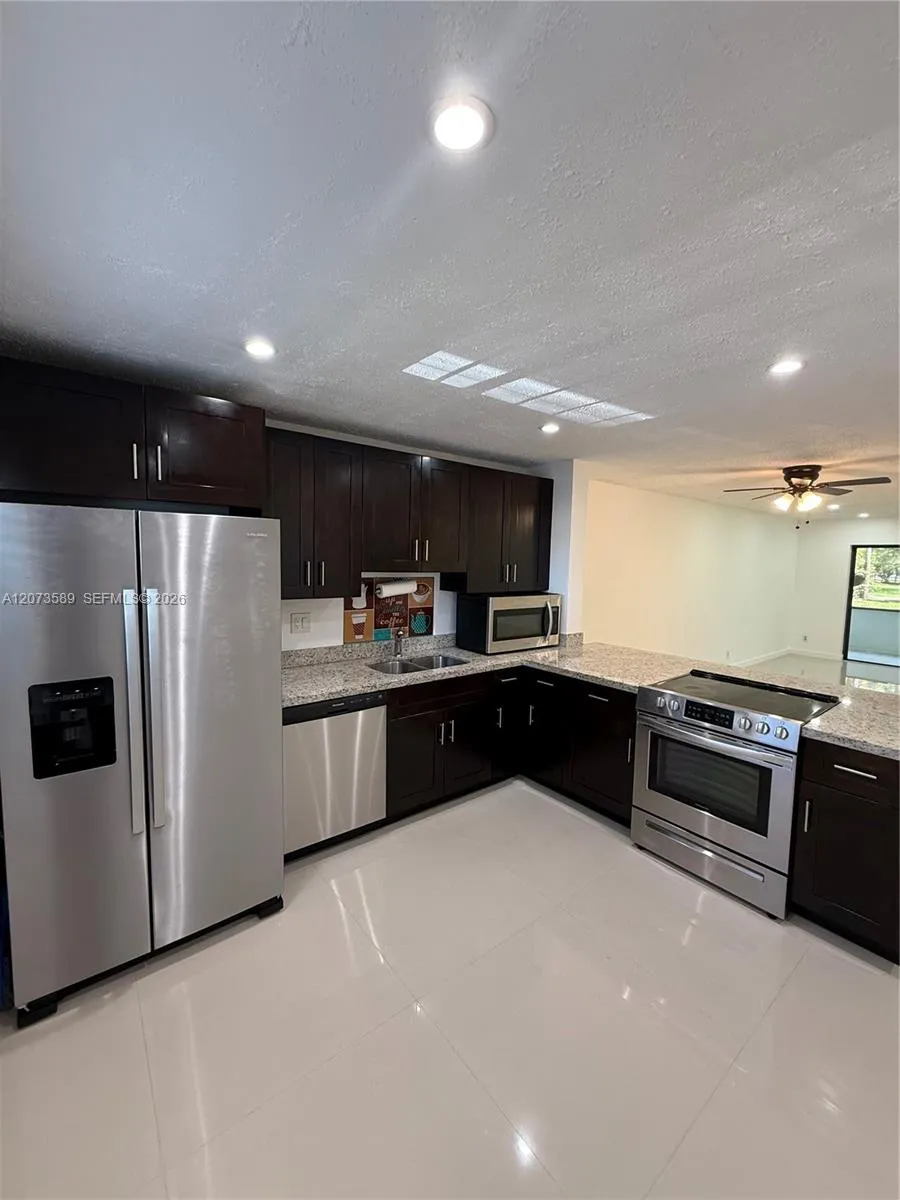 6095 Sabal Palm Blvd #103 Tamarac, FL 33319