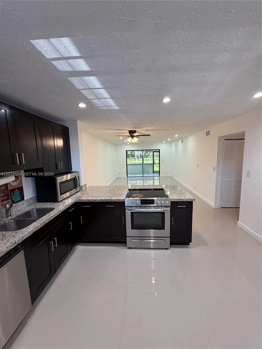 6095 Sabal Palm Blvd #103 Tamarac, FL 33319