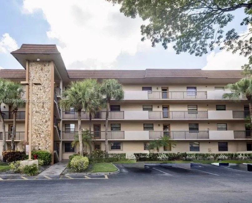 6095 Sabal Palm Blvd #103 Tamarac, FL 33319