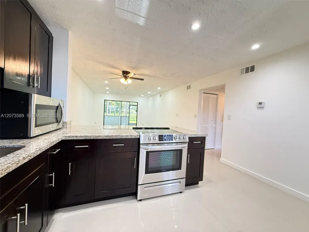 6095 Sabal Palm Blvd #103 Tamarac, FL 33319