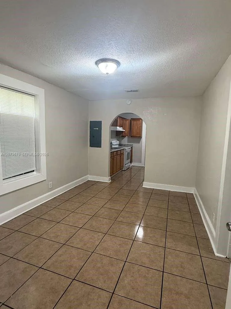1971 Ella #A Jacksonville, FL 32209