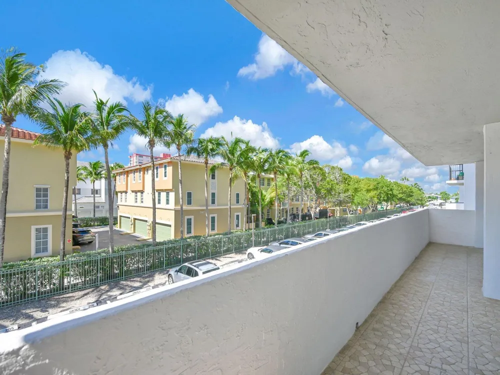 2049 S OCEAN DRIVE #209 Hallandale Beach, FL 33009