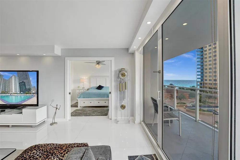 2030 S OCEAN DRIVE #510 Hallandale Beach, FL 33009