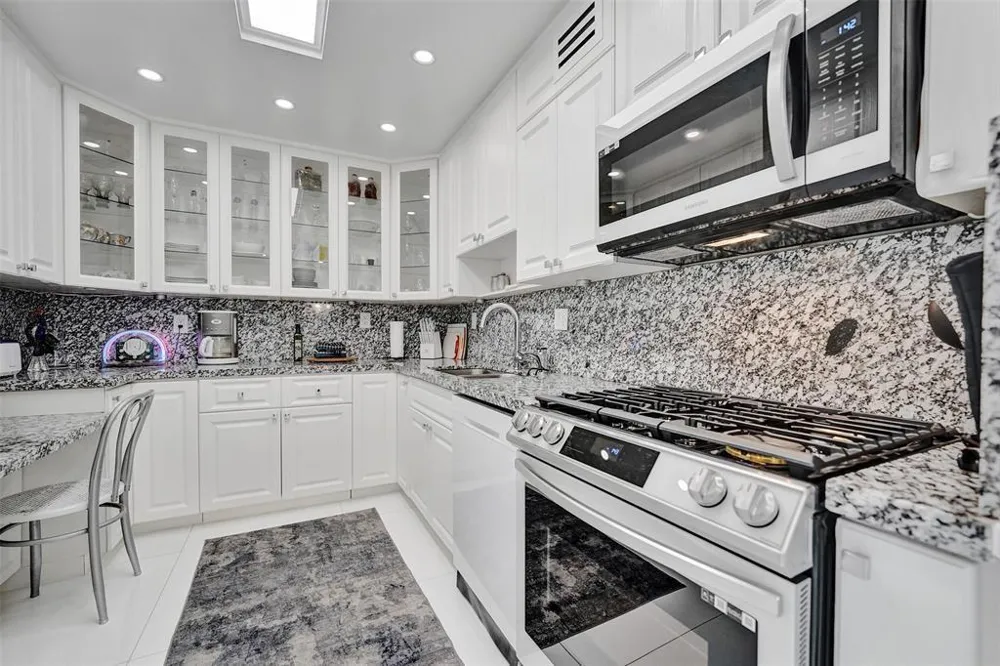 2030 S OCEAN DRIVE #510 Hallandale Beach, FL 33009
