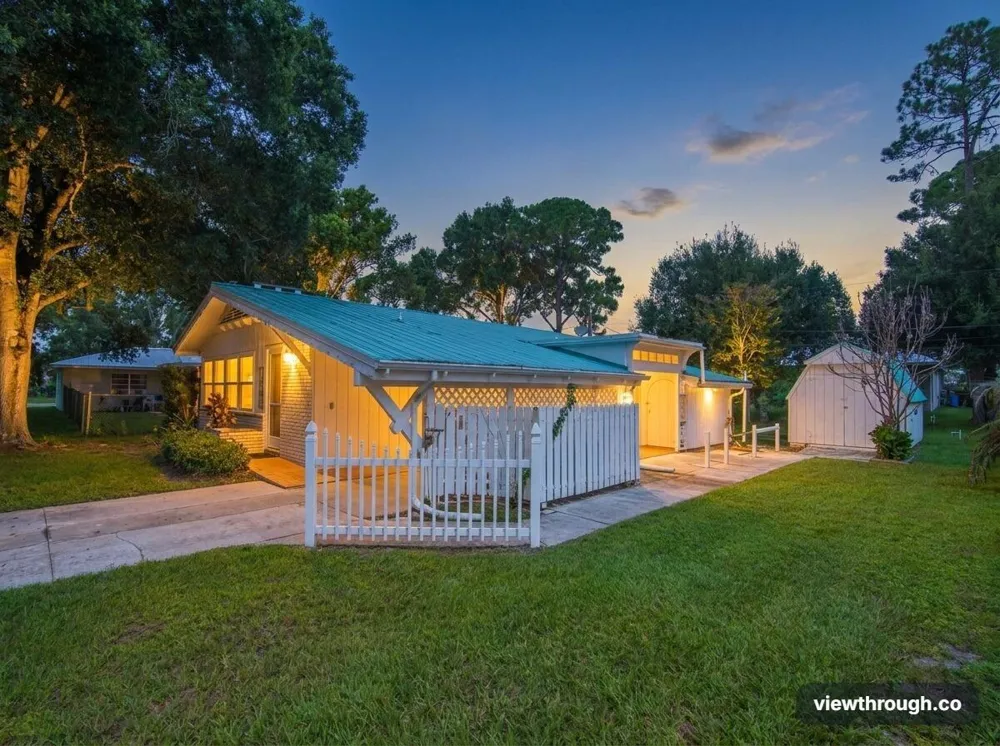 7204 PASO ROBLES BOULEVARD Fort Pierce, FL 34951