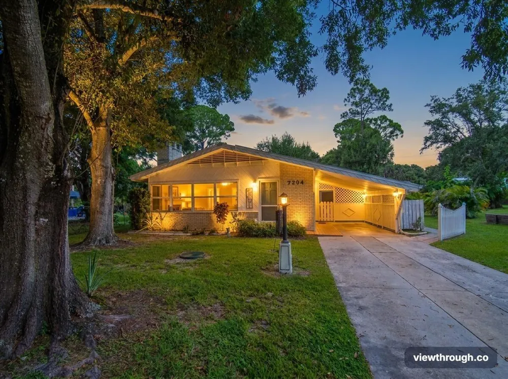 7204 PASO ROBLES BOULEVARD Fort Pierce, FL 34951