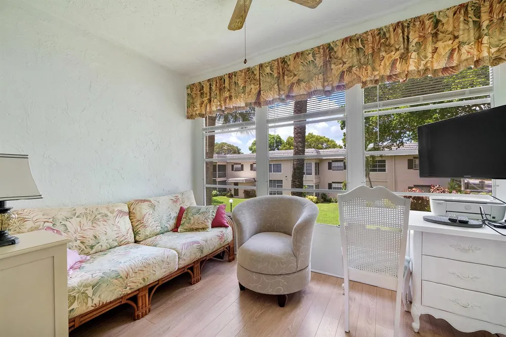 5661 SW 2nd Court #201 Margate, FL 33068