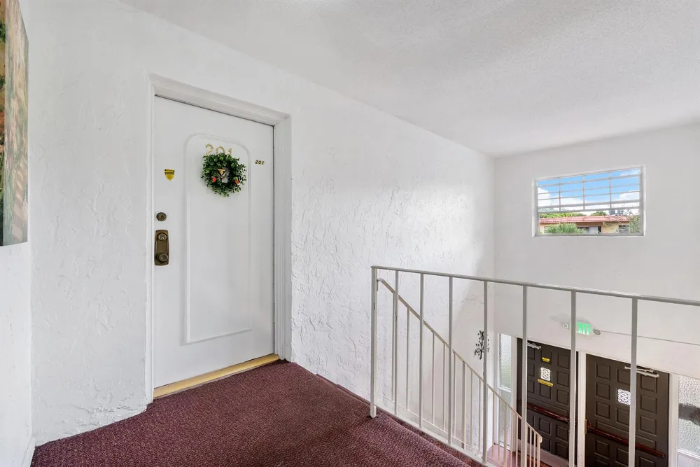 5661 SW 2nd Court #201 Margate, FL 33068