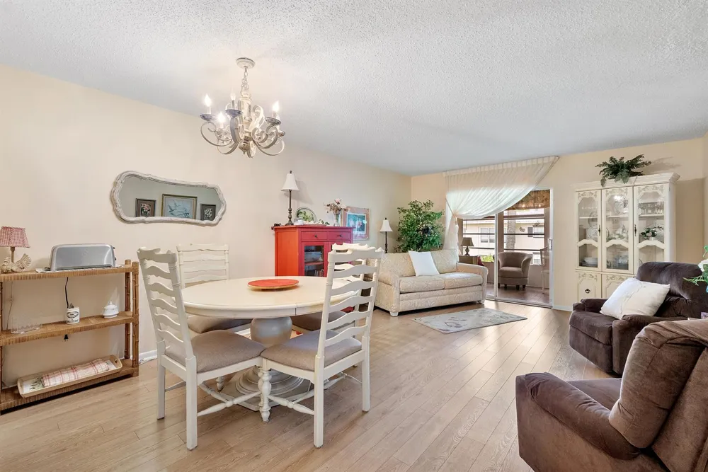 5661 SW 2nd Court #201 Margate, FL 33068