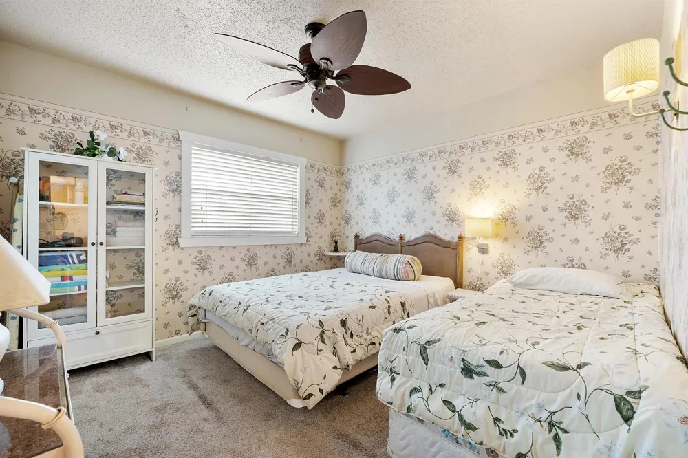 5661 SW 2nd Court #201 Margate, FL 33068