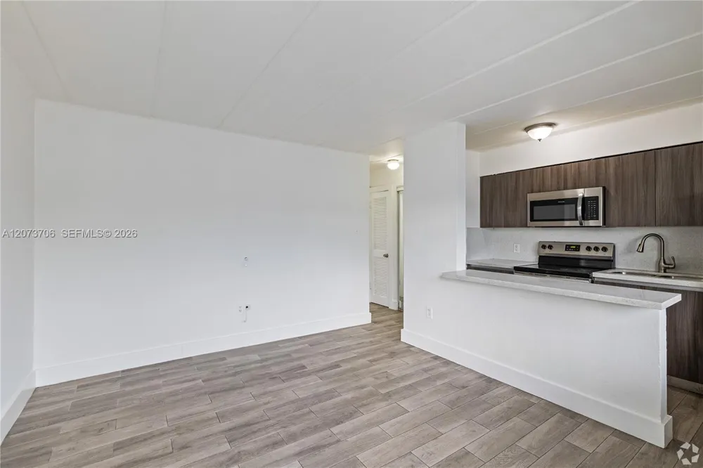 734 NW 80th St #2 Miami, FL 33150