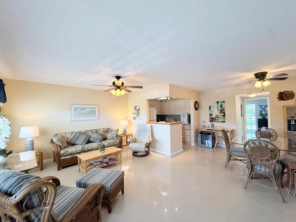22 Markham A Deerfield Beach, FL 33442