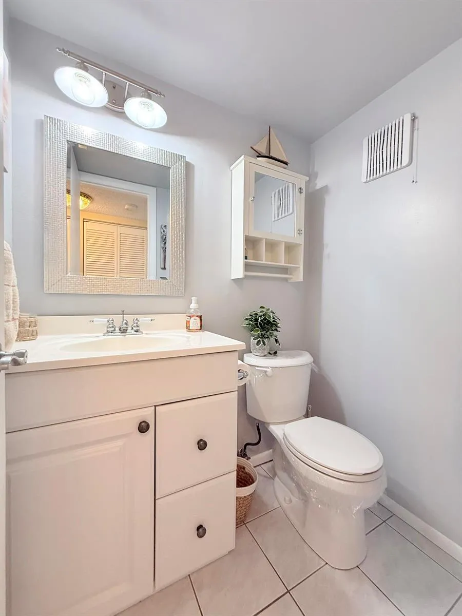 22 Markham A Deerfield Beach, FL 33442