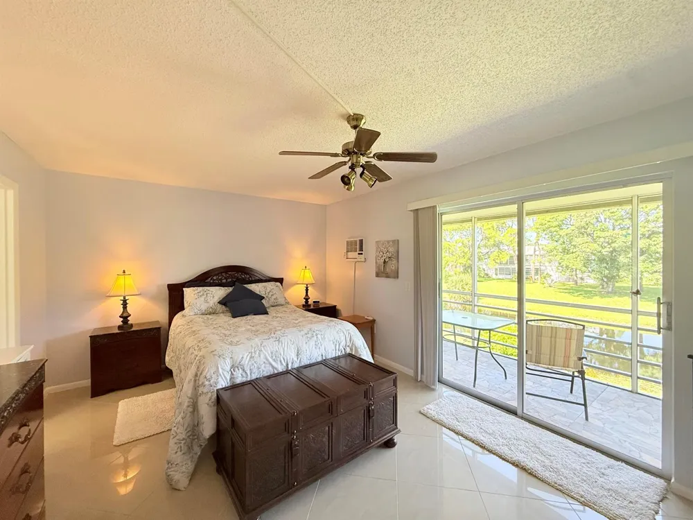 22 Markham A Deerfield Beach, FL 33442