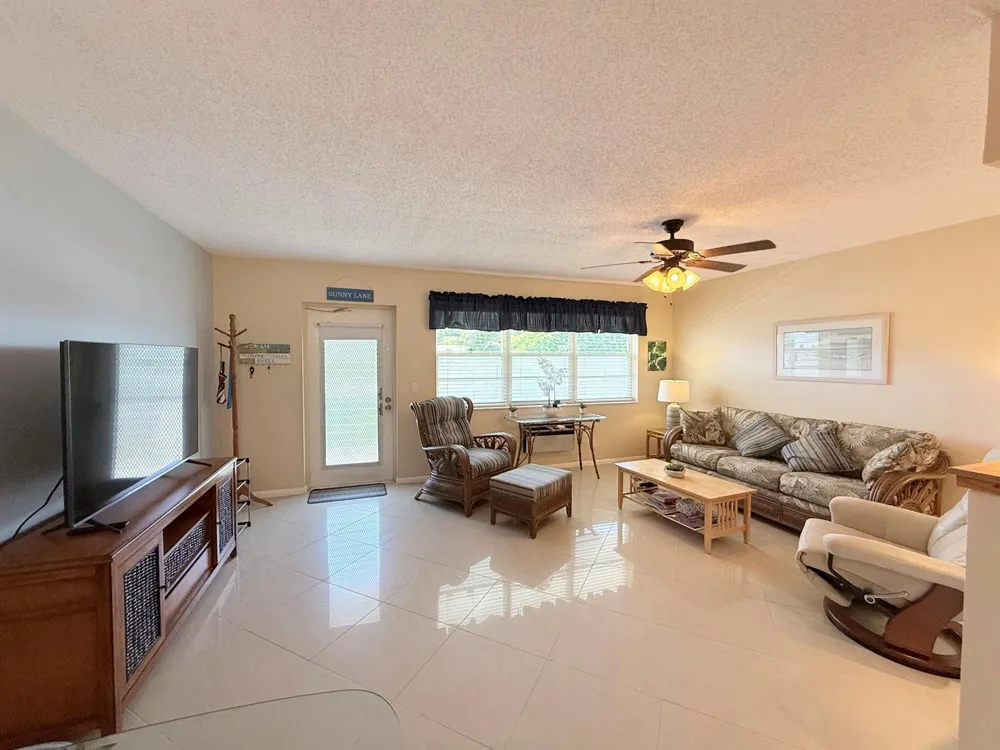 22 Markham A Deerfield Beach, FL 33442