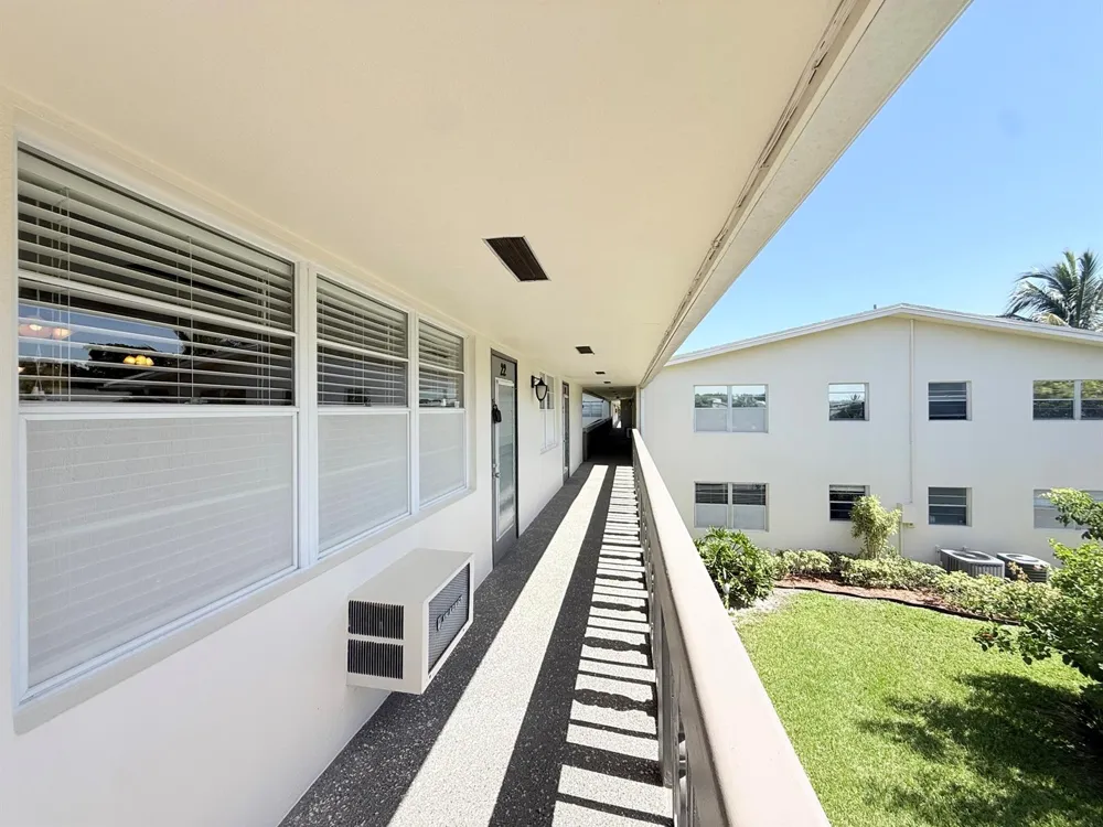 22 Markham A Deerfield Beach, FL 33442