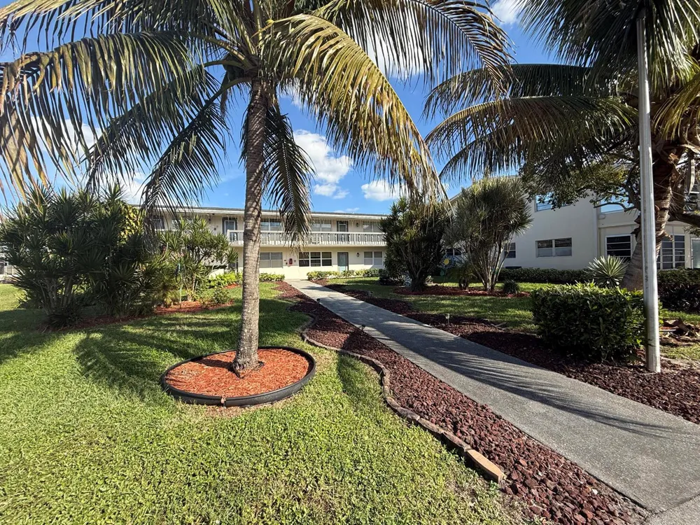22 Markham A Deerfield Beach, FL 33442