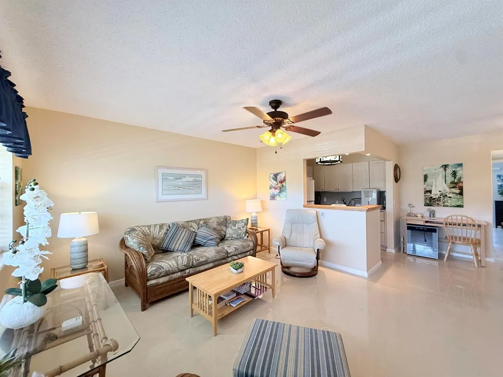 22 Markham A Deerfield Beach, FL 33442