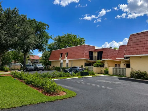 4226 NW 114TH TERRACE #26