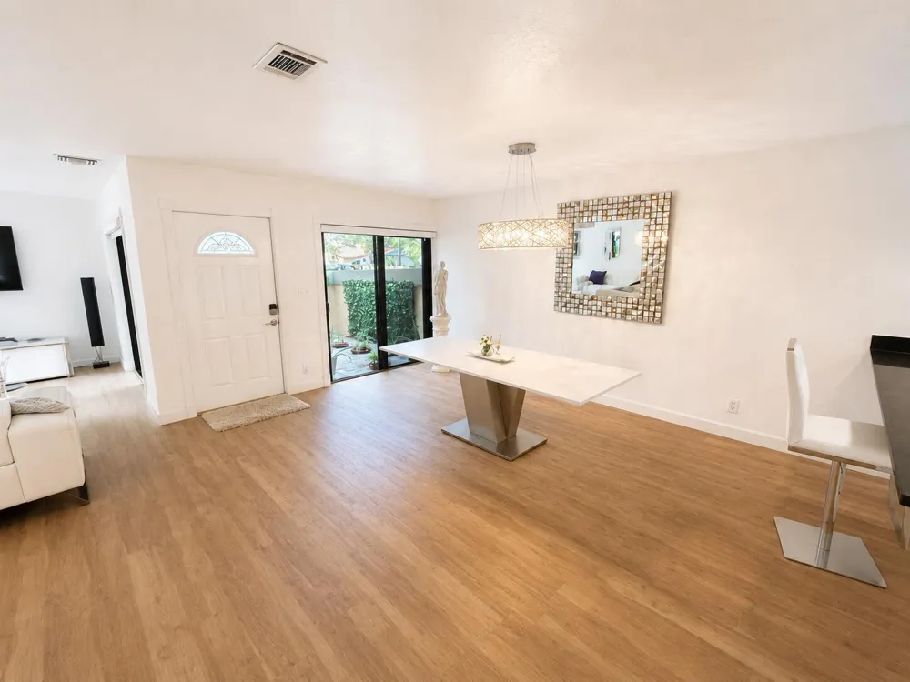 4226 NW 114TH TERRACE #26 Coral Springs, FL 33065