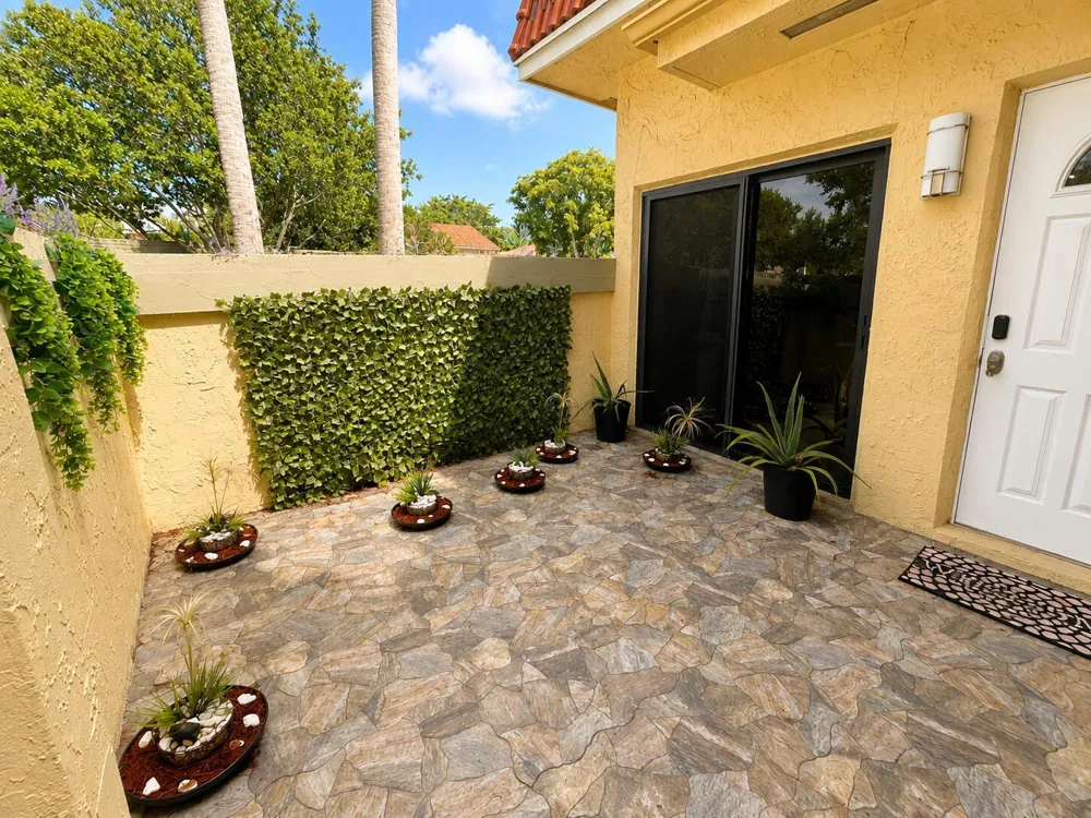 4226 NW 114TH TERRACE #26 Coral Springs, FL 33065