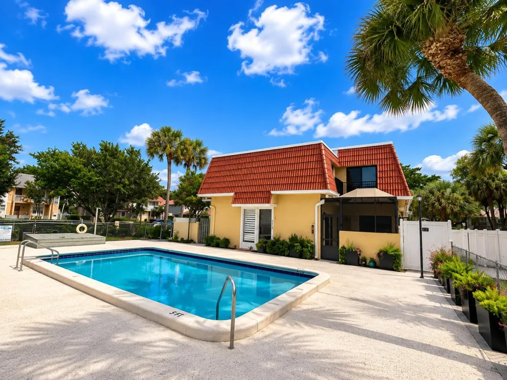 4226 NW 114TH TERRACE #26 Coral Springs, FL 33065
