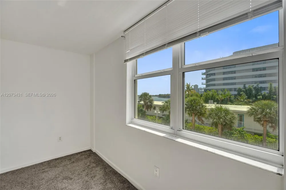 10350 W Bay Harbor Dr #3G Bay Harbor Islands, FL 33154
