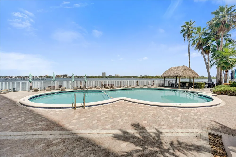 10350 W Bay Harbor Dr #3G Bay Harbor Islands, FL 33154