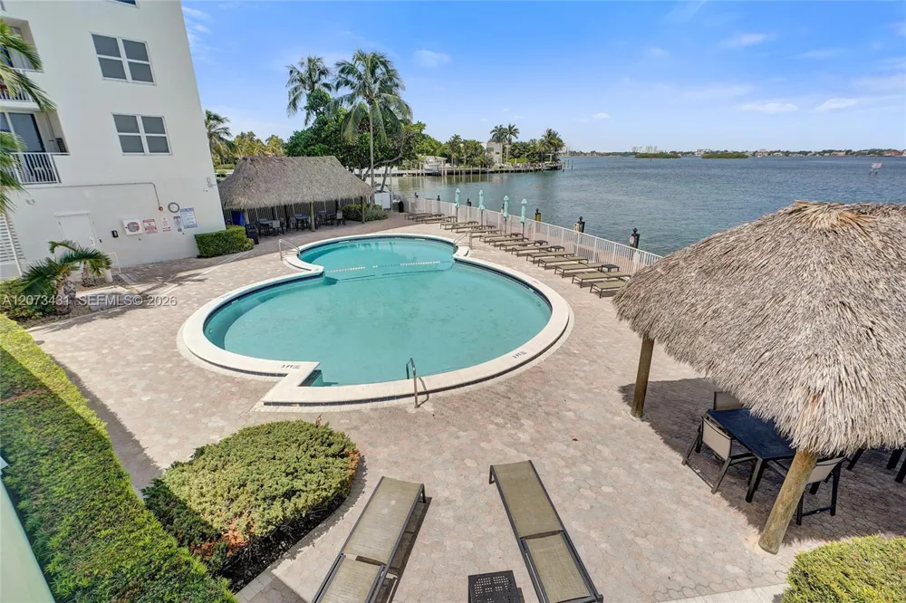 10350 W Bay Harbor Dr #3G Bay Harbor Islands, FL 33154