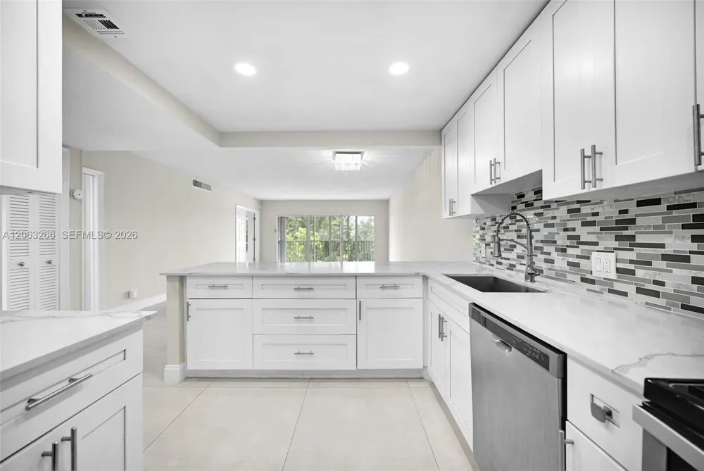 3200 Palm Aire Dr #610 Pompano Beach, FL 33069