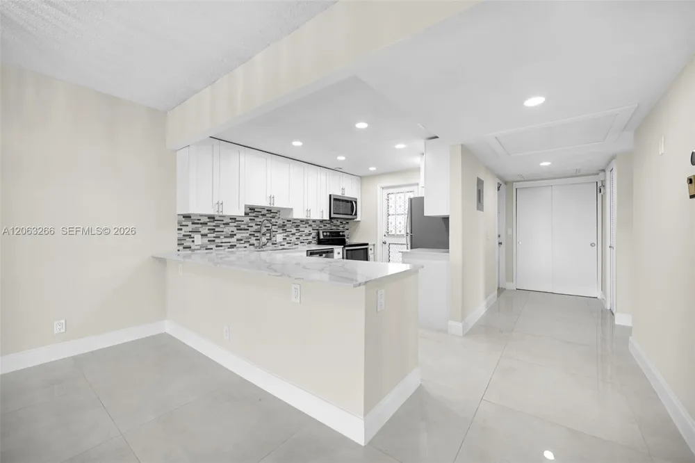 3200 Palm Aire Dr #610 Pompano Beach, FL 33069