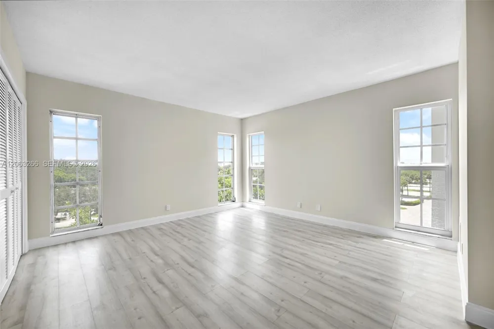 3200 Palm Aire Dr #610 Pompano Beach, FL 33069