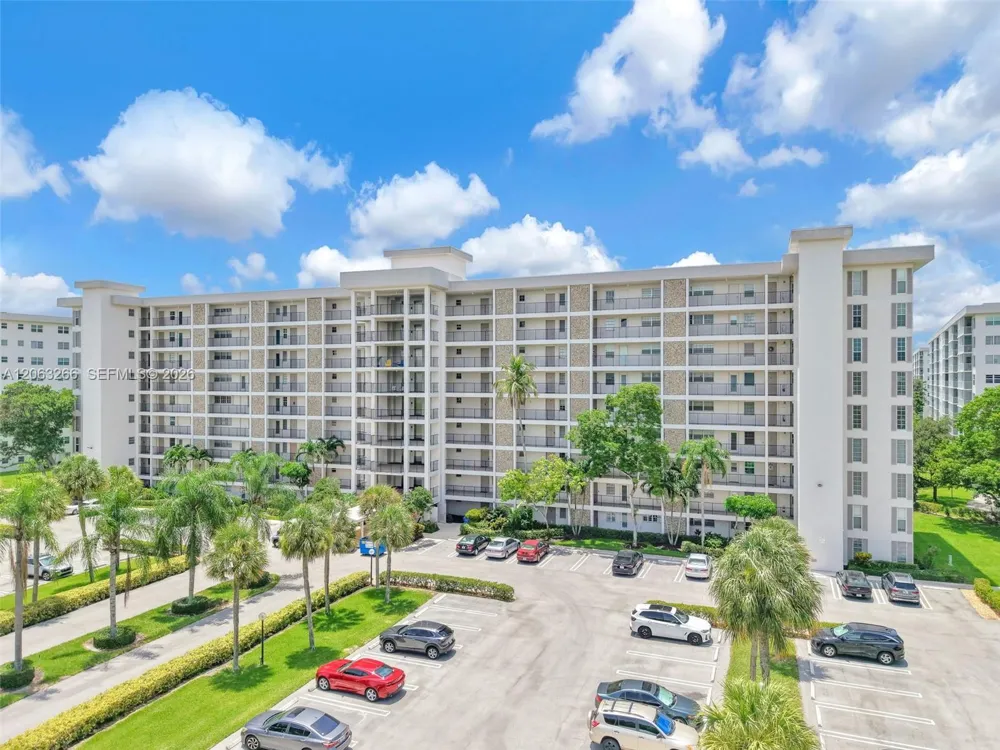 3200 Palm Aire Dr #610 Pompano Beach, FL 33069