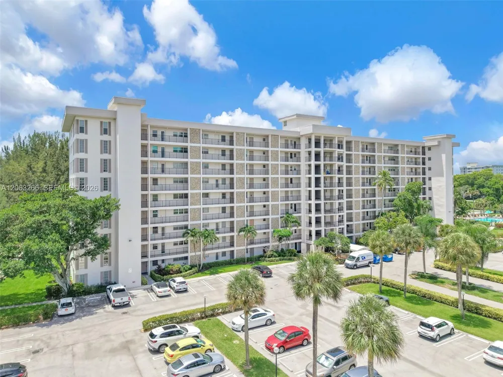 3200 Palm Aire Dr #610 Pompano Beach, FL 33069