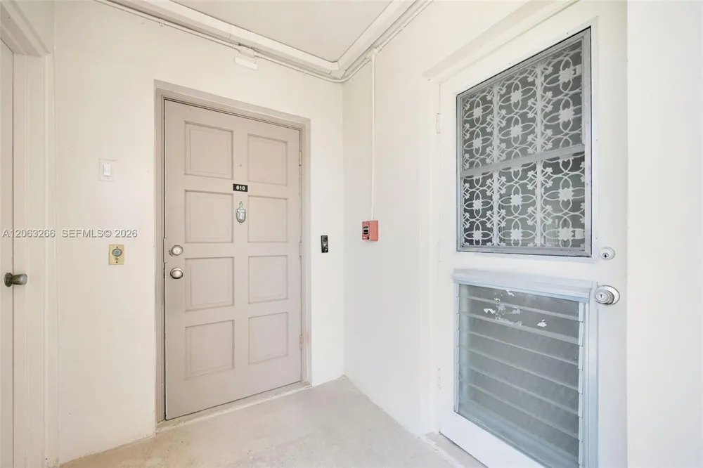 3200 Palm Aire Dr #610 Pompano Beach, FL 33069