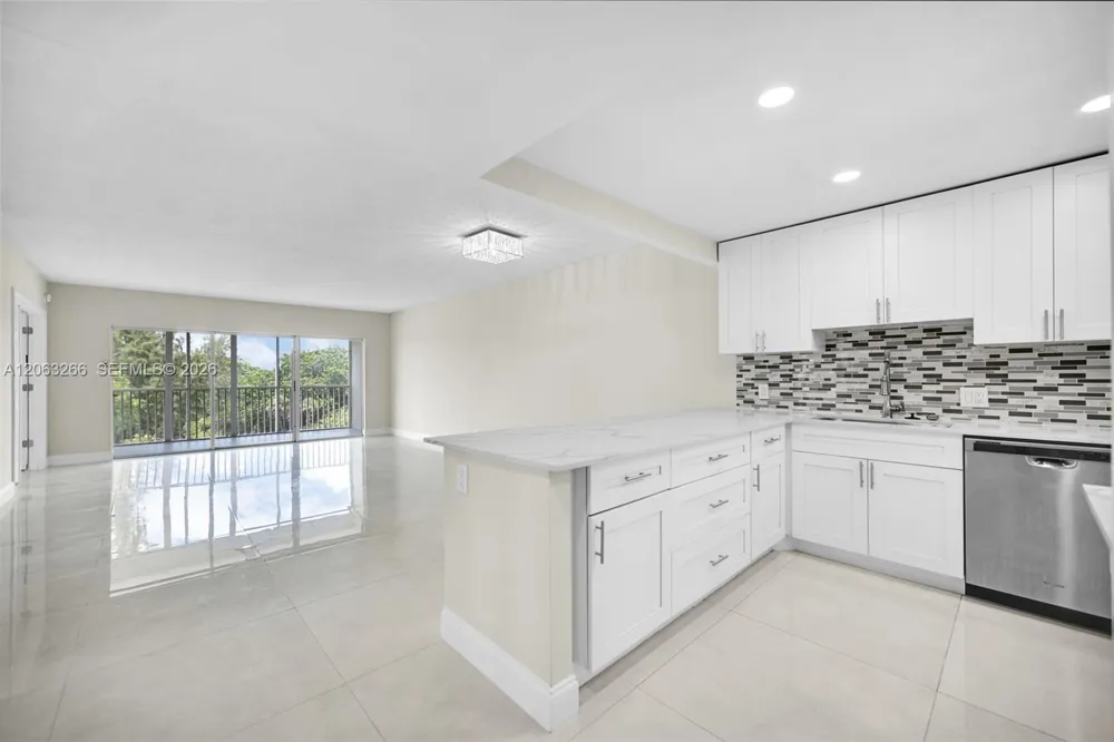 3200 Palm Aire Dr #610 Pompano Beach, FL 33069