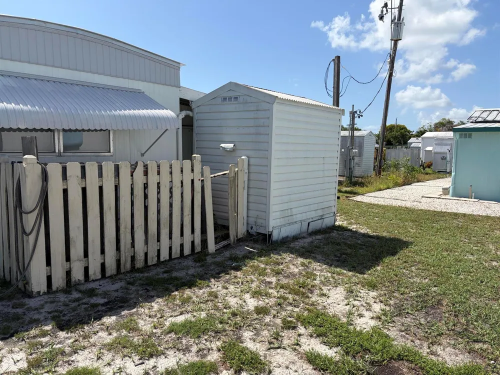 11055 SE Federal Highway #19 Hobe Sound, FL 33455