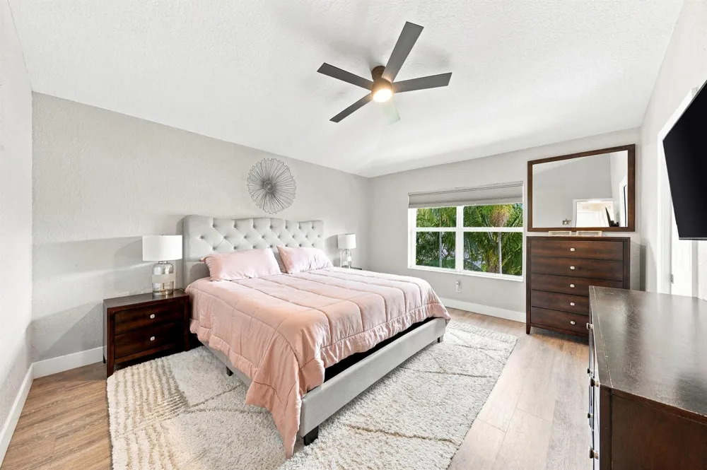 9747 Darlington Place Cooper City, FL 33328