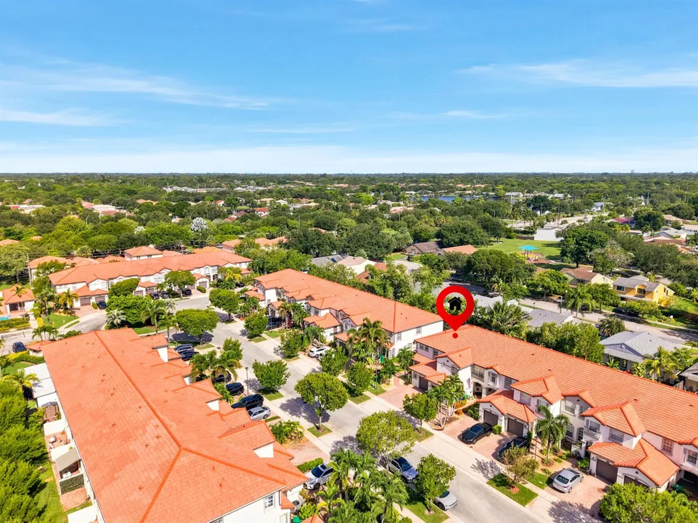 9747 Darlington Place Cooper City, FL 33328