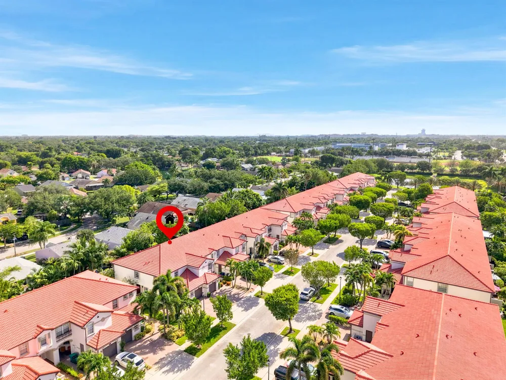 9747 Darlington Place Cooper City, FL 33328