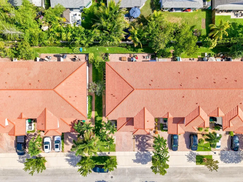 9747 Darlington Place Cooper City, FL 33328