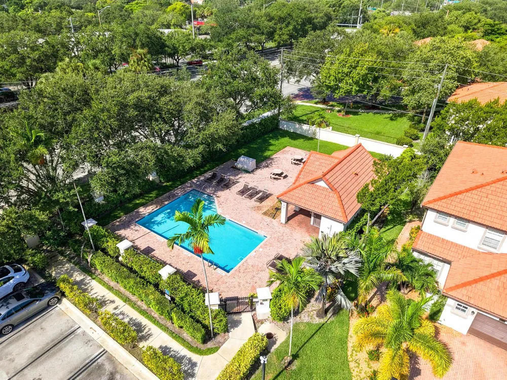 9747 Darlington Place Cooper City, FL 33328
