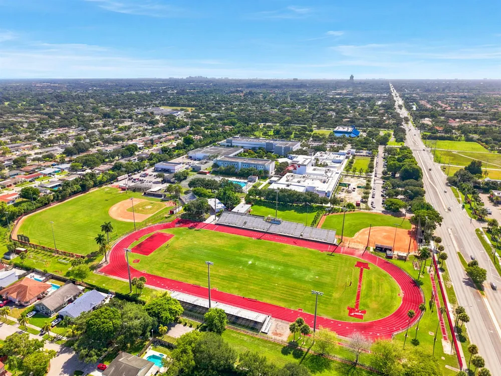 9747 Darlington Place Cooper City, FL 33328