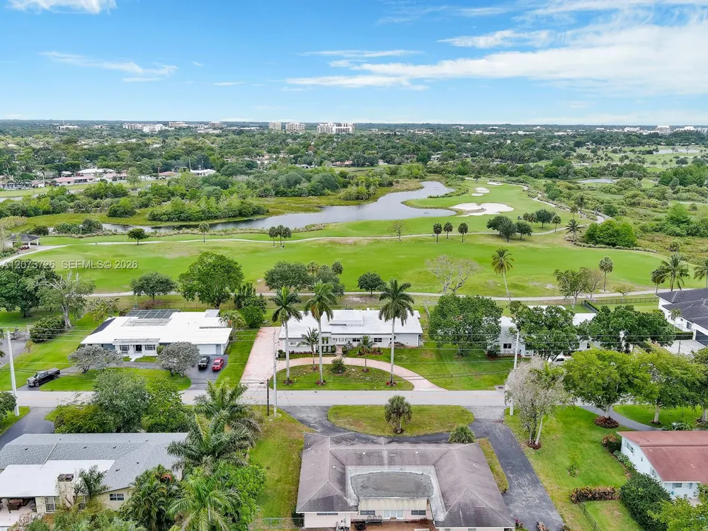 621 E Tropical Way Plantation, FL 33317