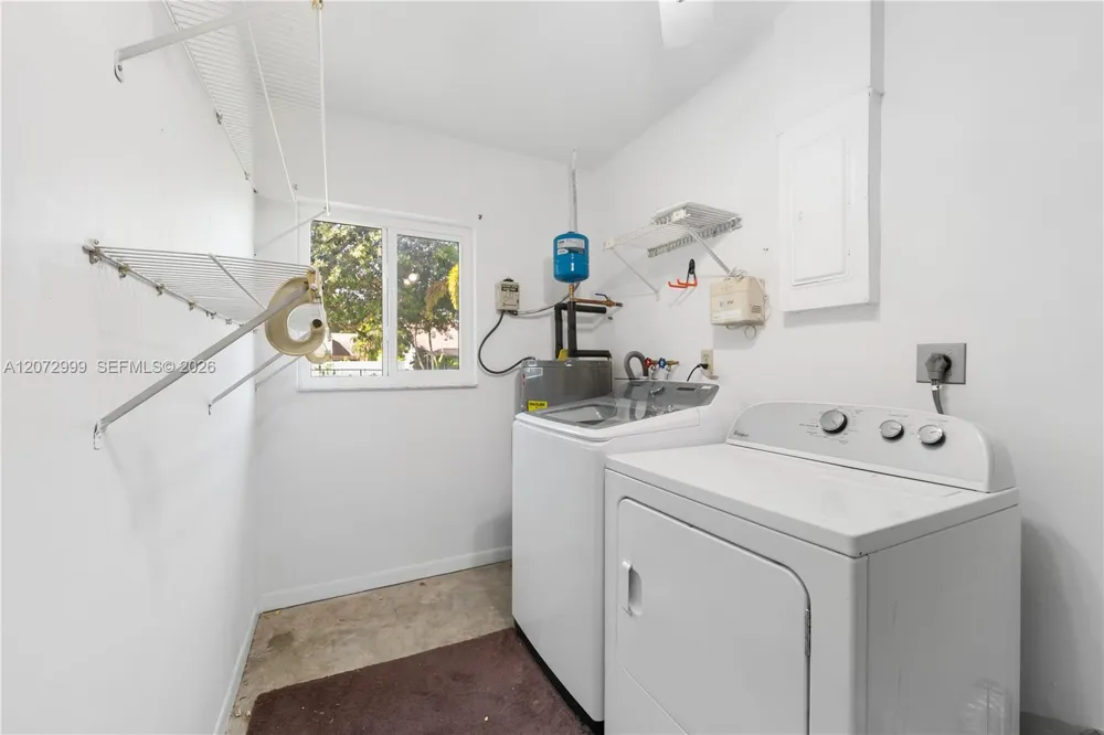 10370 NW 20th Ct Sunrise, FL 33322