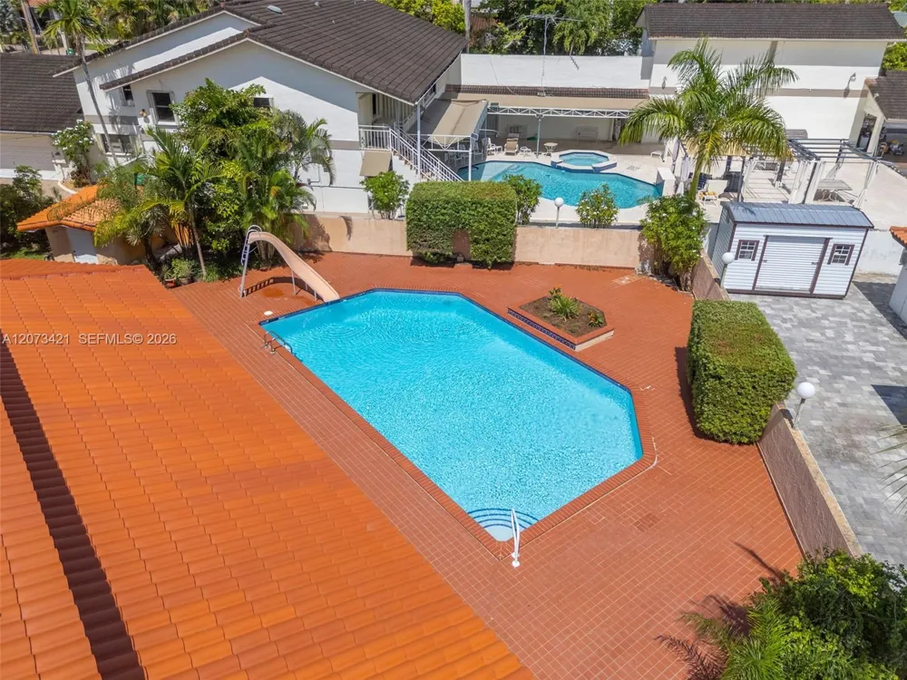 8390 SW 2nd St Miami, FL 33144