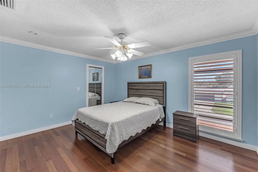 8390 SW 2nd St Miami, FL 33144