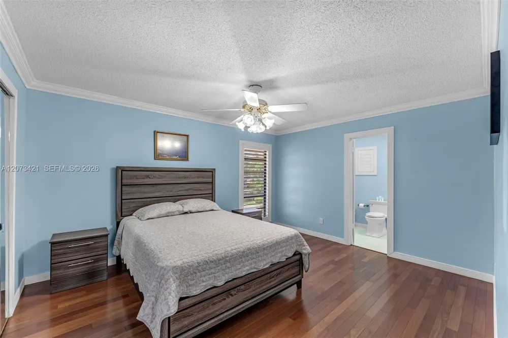 8390 SW 2nd St Miami, FL 33144